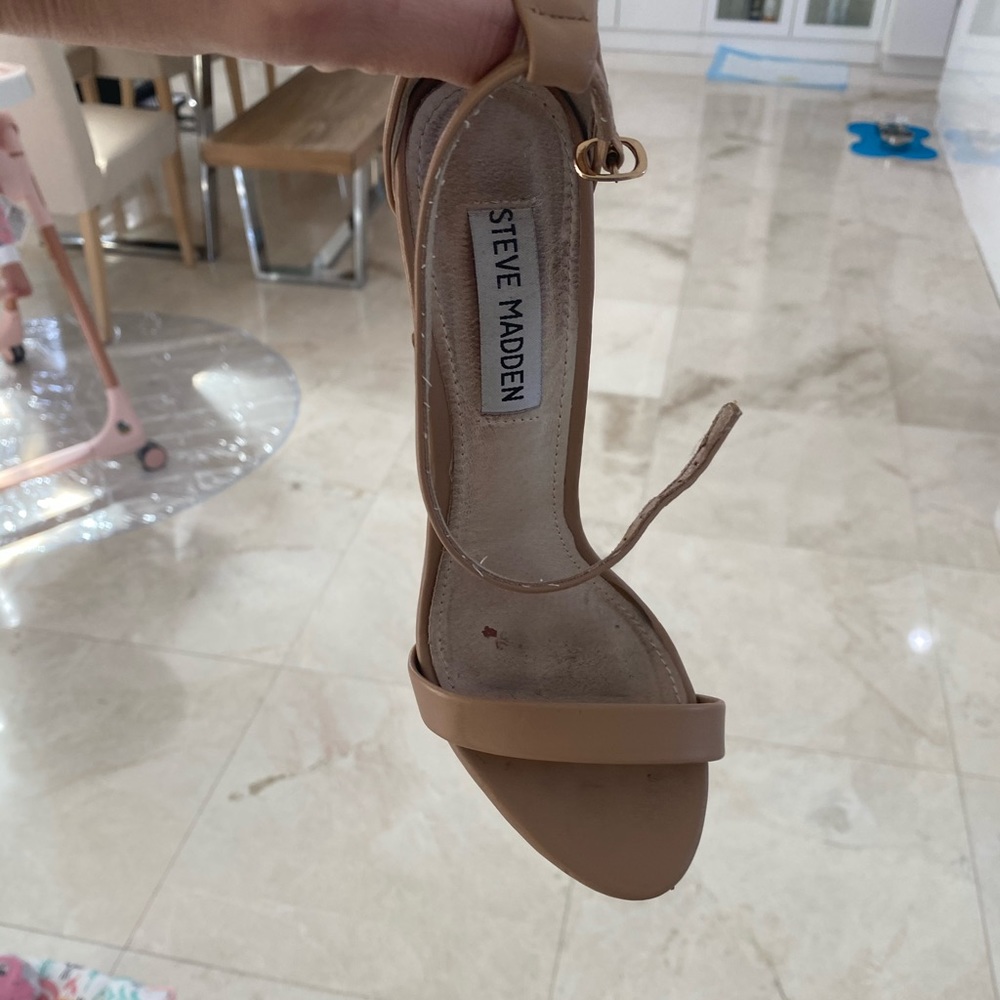 Sandals - Picture 2 of 3
